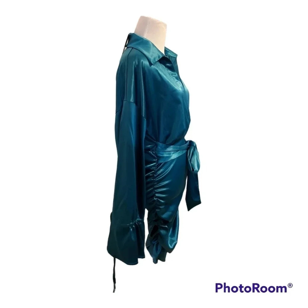 Fashion Nova "Angelina" satin shirt dress NWT - Picture 6 of 6